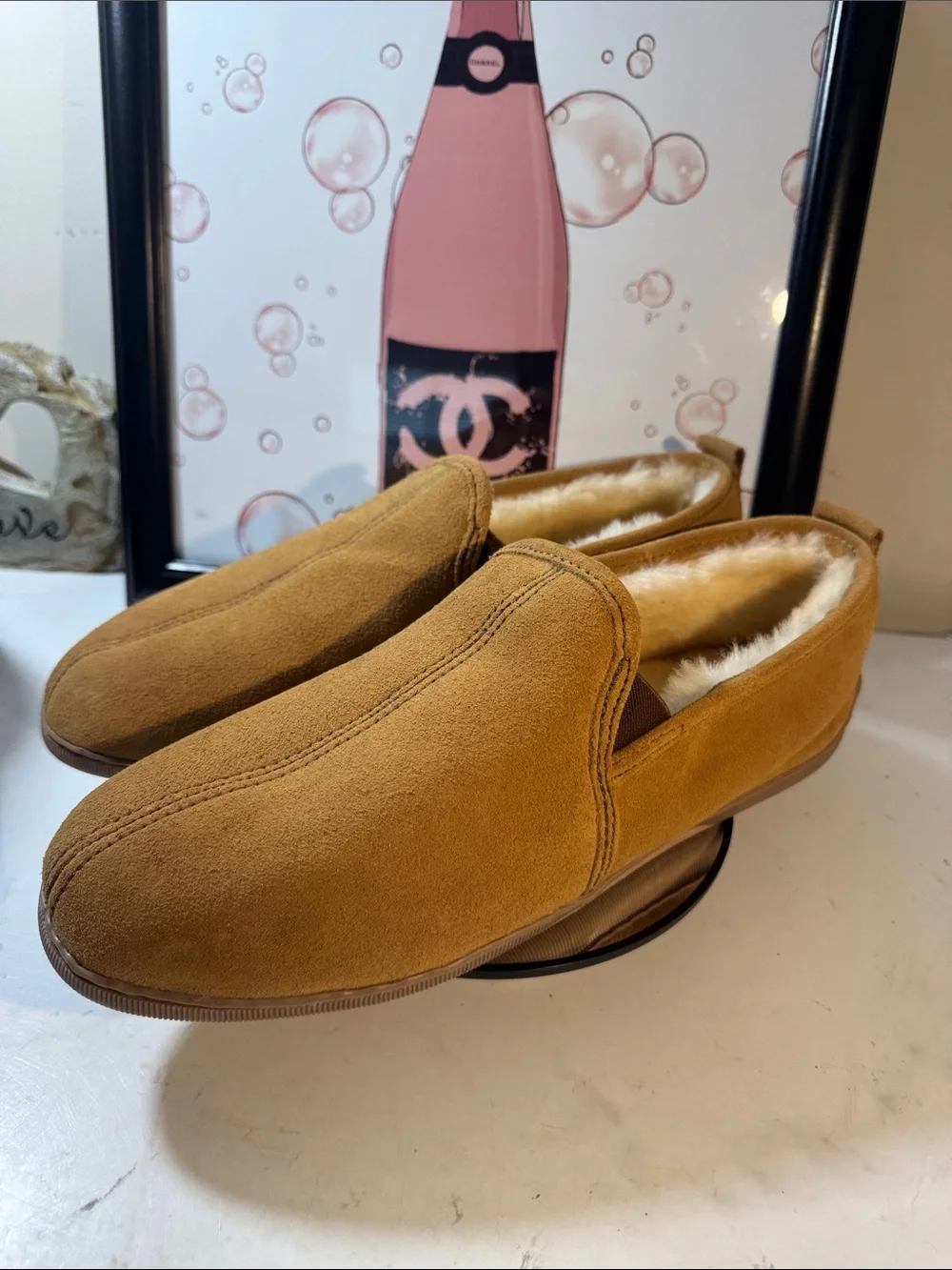 NWOT Minnetonka Men's Twin Gore Sheepskin Suede Slippers - Size 14